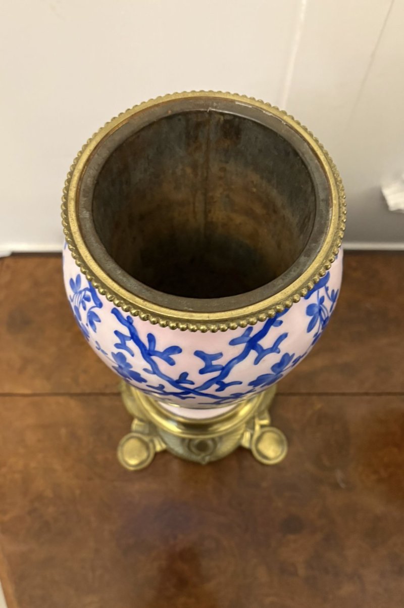 Unusual Outstanding Quality Large Antique Victorian Porcelain Oil Lamp - Image 5